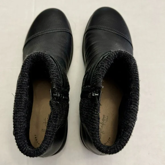 Clarks Women's Cheyn Kisha Ankle Boot Side Zip Black Size 10M - Picture 6 of 11